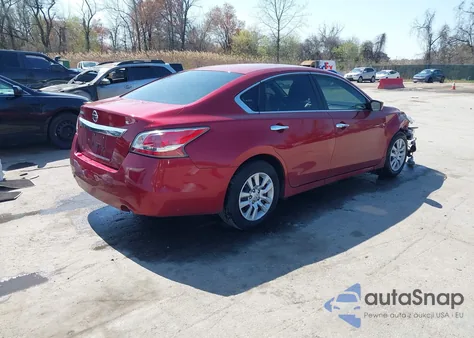 2015 Nissan Altima 2.5 S z USA, uszkodzony, nr VIN 1N4AL3AP1FN327162